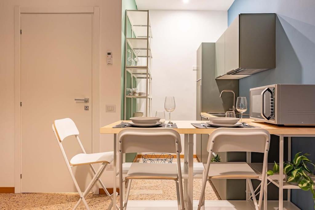 Guest Planet - Cozy Housing Porta Romana M3 Milano Exteriör bild