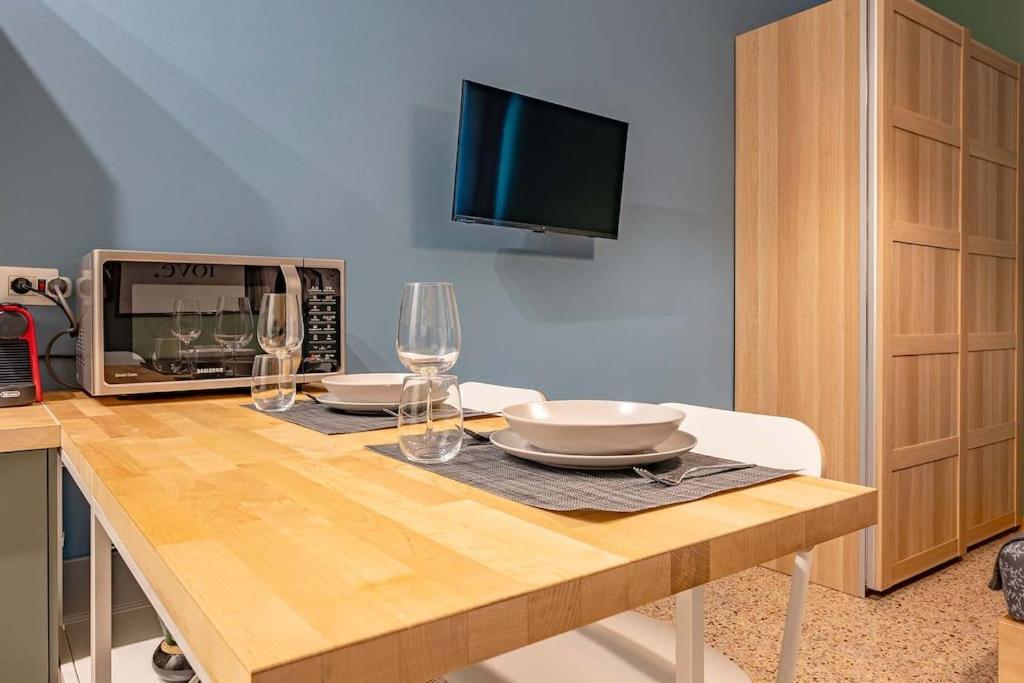Guest Planet - Cozy Housing Porta Romana M3 Milano Exteriör bild